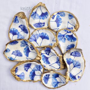 Blue and White Gingko Leaves Oyster